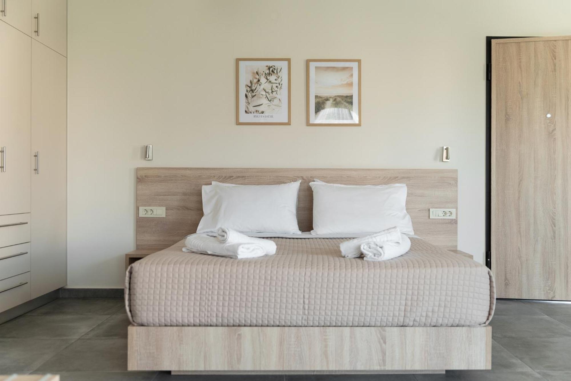 Oliva Verde Residences Galatas  Bagian luar foto
